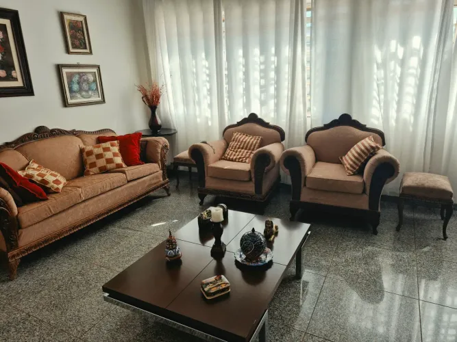 Sofa antigo 3 lugares 2 poltronas e 2 bancos