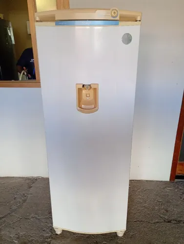 VENDO GELADEIRA CONSUL 1 PORTA USADA