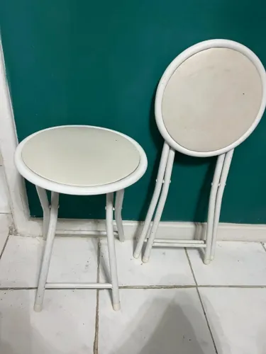 Conjunto duas banquetas dobráveis
