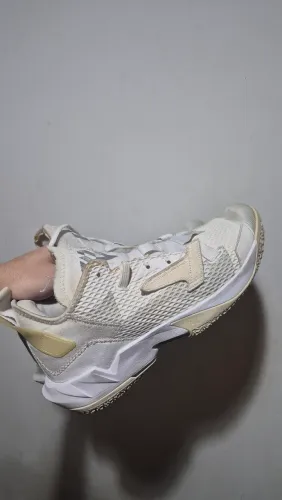 Jordan Triple White 43/44