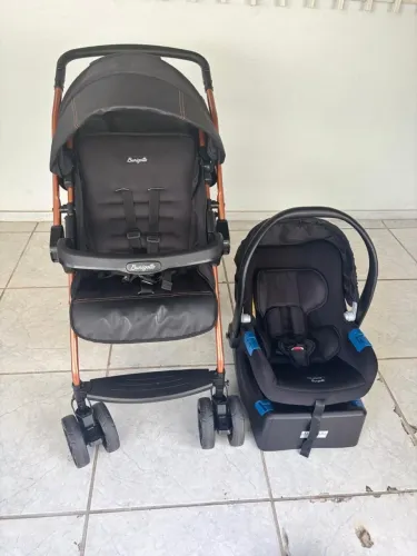 Carrinho Burigotto + Bebê Conforto e Base