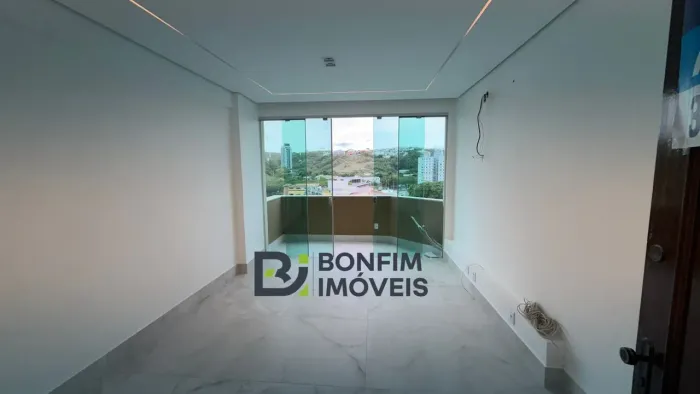 APARTAMENTO 131 m² | BAIRRO ESPLANADA | ELEVADOR E SALÃO DE FESTAS