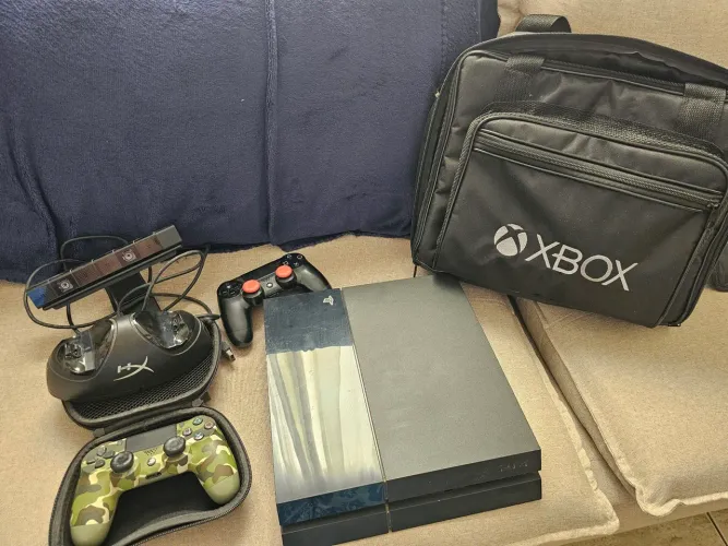 Playstation 4 (versão FAT)