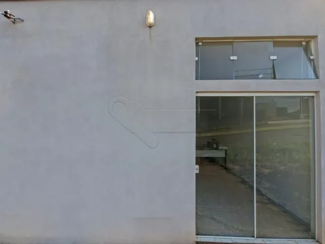 Salão comercial com 30m² de área útil no Jardim Marajoara.