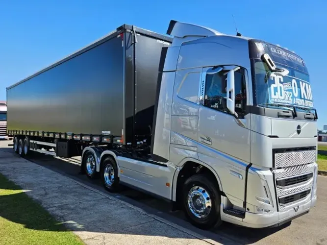 FH 500 6x2 Globetrotter Ano 25 0km I-torque  Farol Full Led +Carreta Sider Facchini Ano 26