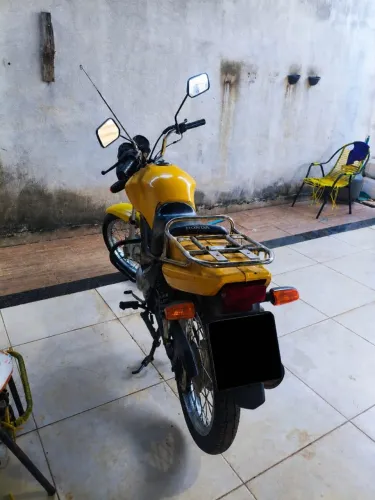 Vendo Honda Titan Cargo 125cc, moto ideal para trabalho, entregas ou uso diário