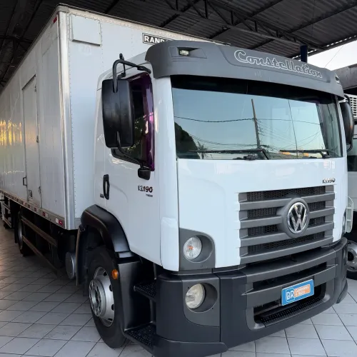Volkswagen 13.190 Baú 7,00m 2017 Único Dono 90 Mil km rodados Extra
