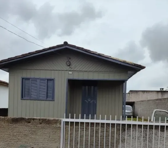 Casa para alugar de 3 quartos no bairro Monte Castelo, em Criciúma
