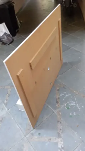 Vendo este Rack para TV , bem conservado para tv até 42 polegadas 150,00 reais