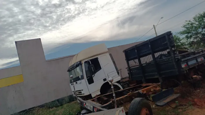 PEÇAS CAMINHÃO 