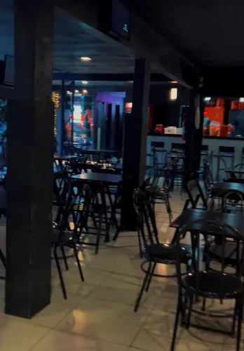 Vaga atendente de Bar noturno 
