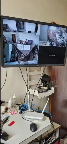 NVR para 8 câmeras IP sem fio ICSEE. Grava no HD 2.5" ou SD card.