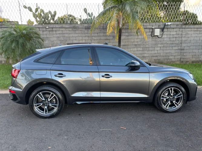 Audi Q5 SB P Black. 2.0 TFSIe S.tr. QT (hib.) 2022