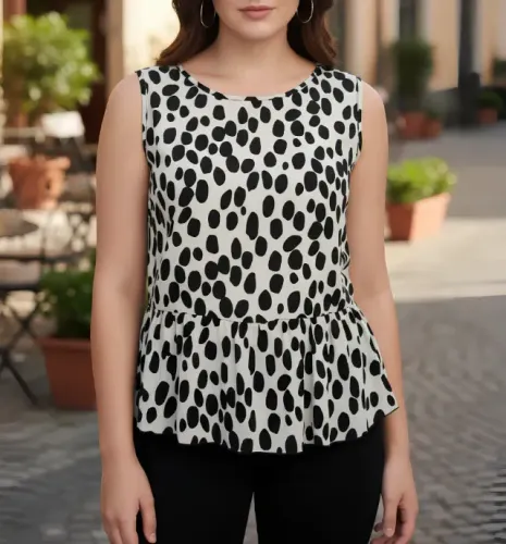Blusa Feminina Poá Preto e Branco Peplum