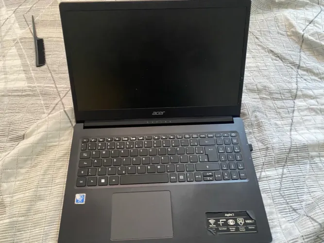 Notebook Acre em perfeito estado sem avaria
