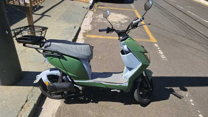 SCOOTER ELETRICA - Moto sem cnh 800w