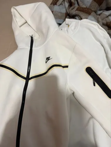 Jaqueta Nike tech fleece branca
