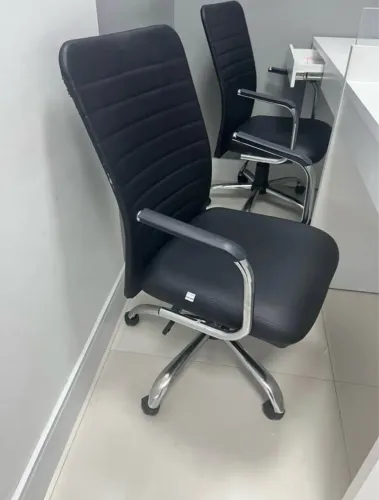 Vendo Cadeira Presidente