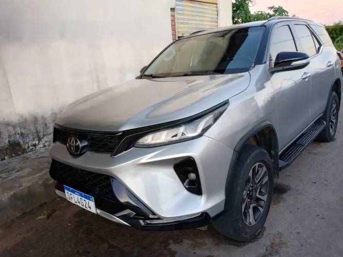 Toyota Hilux SW4 SRX 4X4 2.8 TDI 16V Dies. Aut. 2016