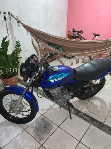 Vendo titan 125 2003