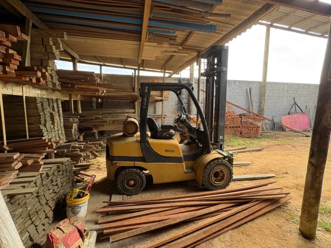 Empilhadeira yale 70vx