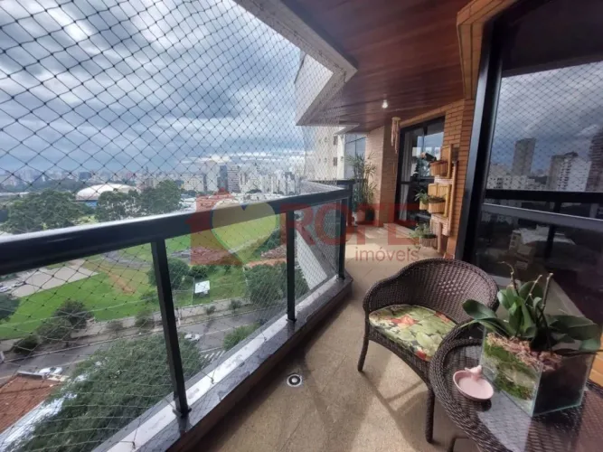 Apartamento para venda no bairro do Paraíso com 267m2, 4 suítes e 4 vagas de garagem