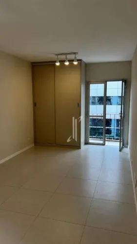 apto todo reformado com vaga de garagem de frente para o Hospital Sírio LIbanês. Aluguel R