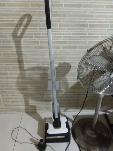 Limpadora de piso Karcher FC2