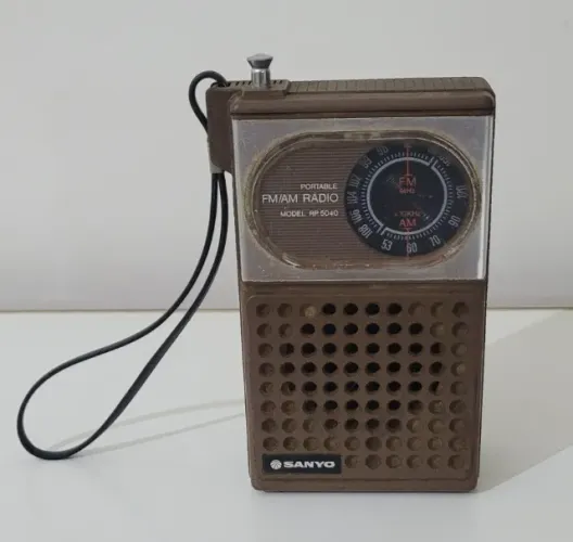 Rádio Sanyo RP 5040