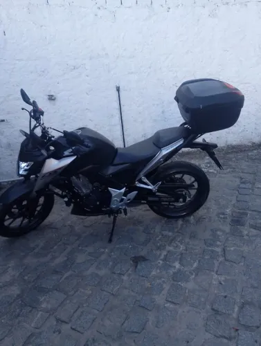 VENDO CB300F, SEMINOVA 1459KM, UNICO DONO, QUITADA, 3 MESES DE USO