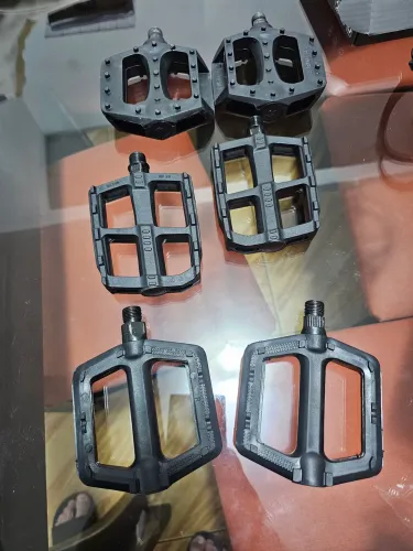 3 pares de pedais de Nylon, rosca grossa MTB