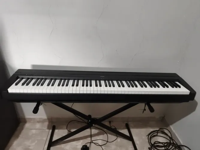 PIANO DIGITAL YAMAHA P-35