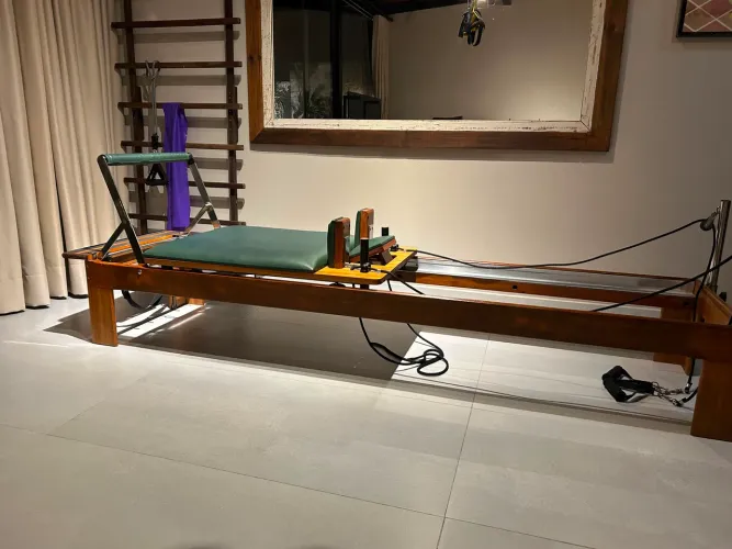 REFORMER PILATES - ÓTIMA OPORTUNIDADE! ? Vendo Reformer de madeira, muito resistente