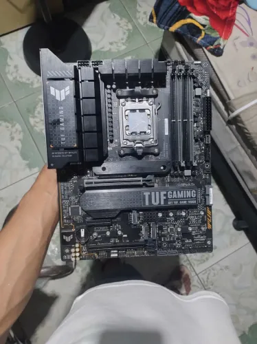 Placa mãe am5 x670e plus TUF Defeito 