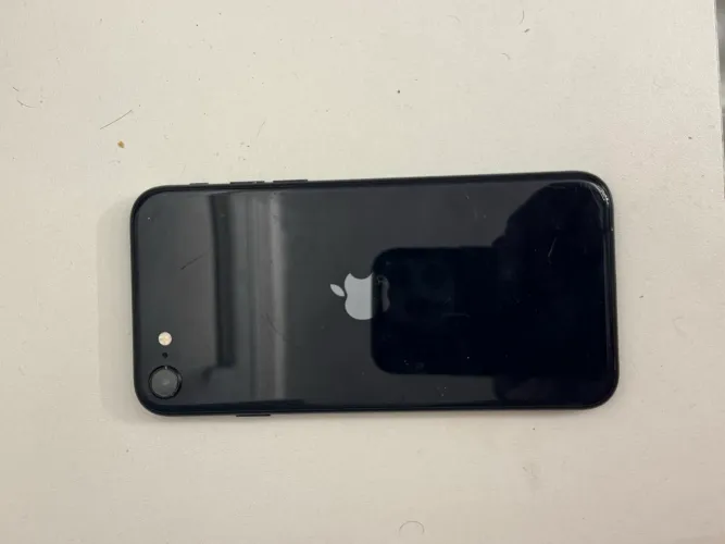 iPhone 8 semi novo