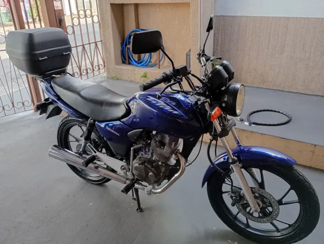 Honda CG Titan 125cc completa ano 2003 $ 8.200 reai