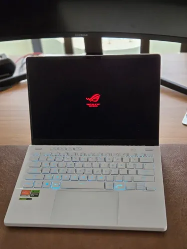 Notebook Gamer Asus Rog Zephyrus G14 RTX 4070 Ryzen 9 32GB RAM 1TB SSD - Impecável
