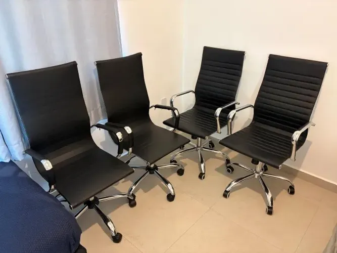 Cadeira de escritório + Ótimo estado + Norte da ilha
