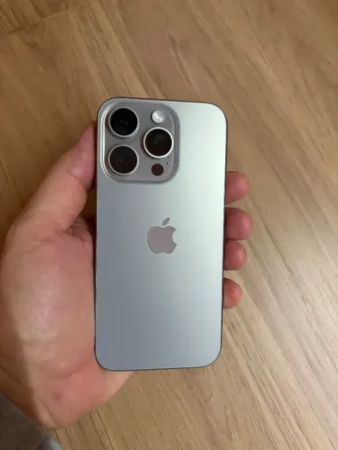 iPhone 15 Pro 128GB - Titânio Natural - Saúde da Bateria 88%