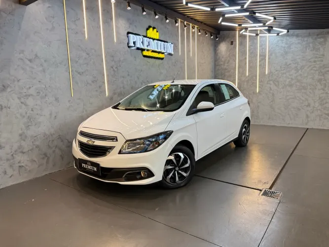Chevrolet Onix Hatch LT 1.4 8V Flex Mec. 4P 2015