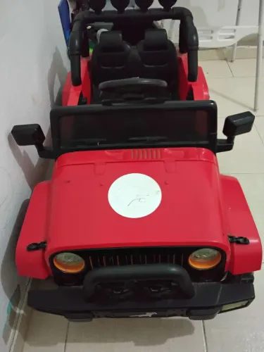 Carro elétrico infantil