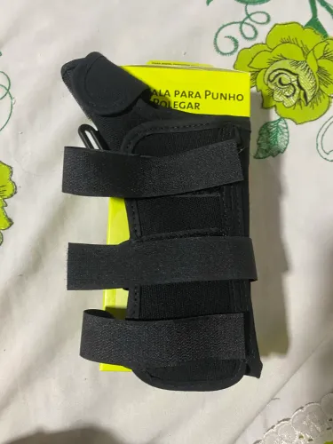 Tala ortopédica para punho e polegar