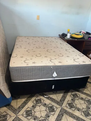 Cama casal com box