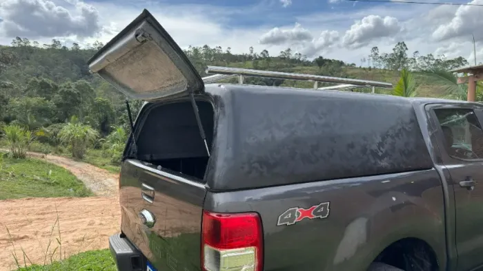 CAPOTA DE FIBRA FORD RANGER, ACOMPANHA CAPA MARÍTIMA COM MEDIDA 140x157