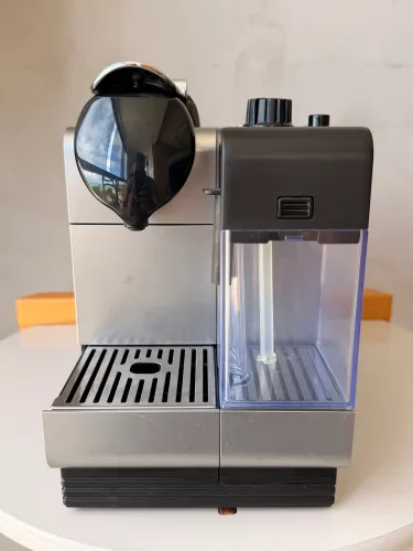 Cafeteira Nespresso Latíssima Touch