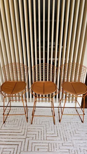 Lindo trio de banquetas alto padrão!