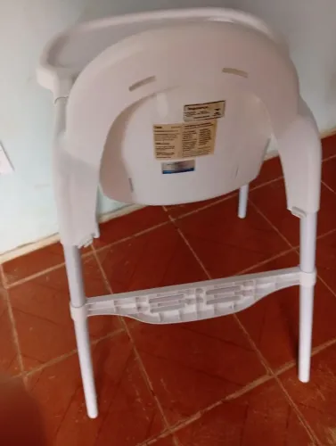 Cadeira de alimentação infantil