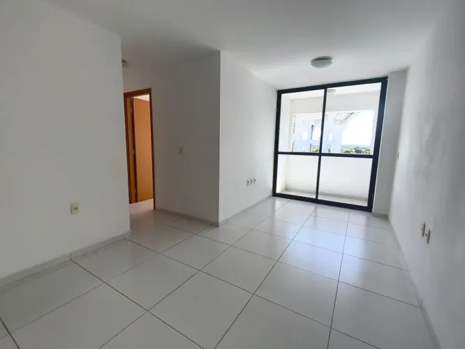Excelente 2 Quartos com varanda no Farol prox