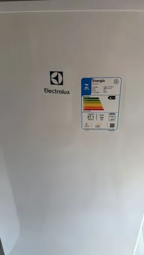 Vende-se freezer Eletrolux vertical