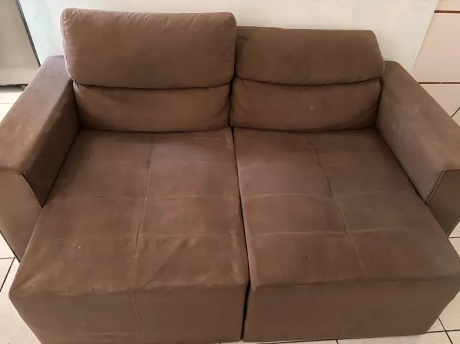 Vendo um sofá retrátil reclinável